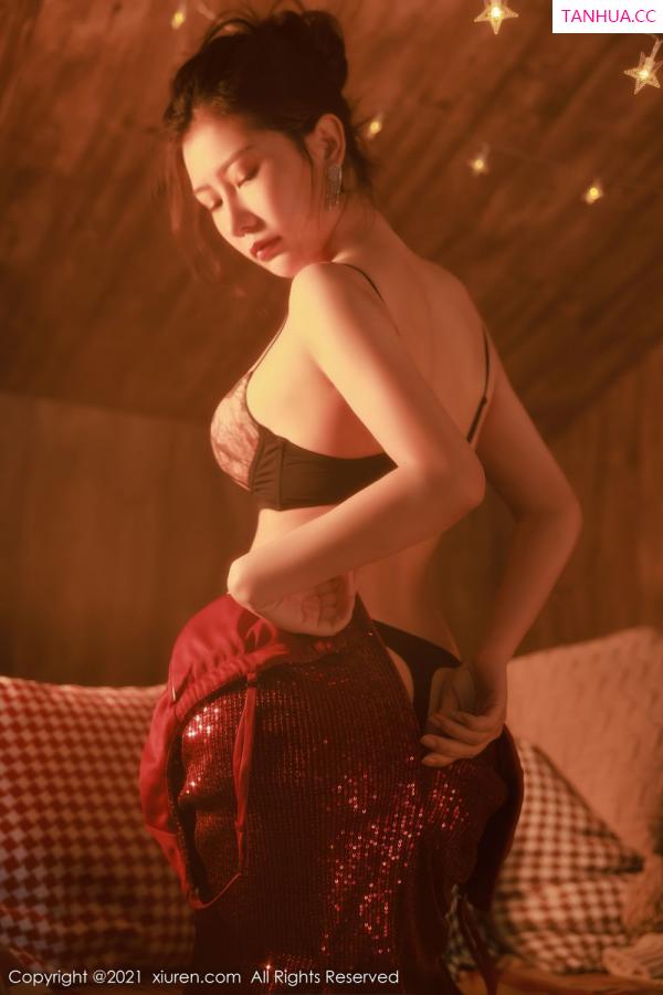 尹甜甜  [XiuRen]高清写真图 2021.12.20 No.4357 尹甜甜第20张图片